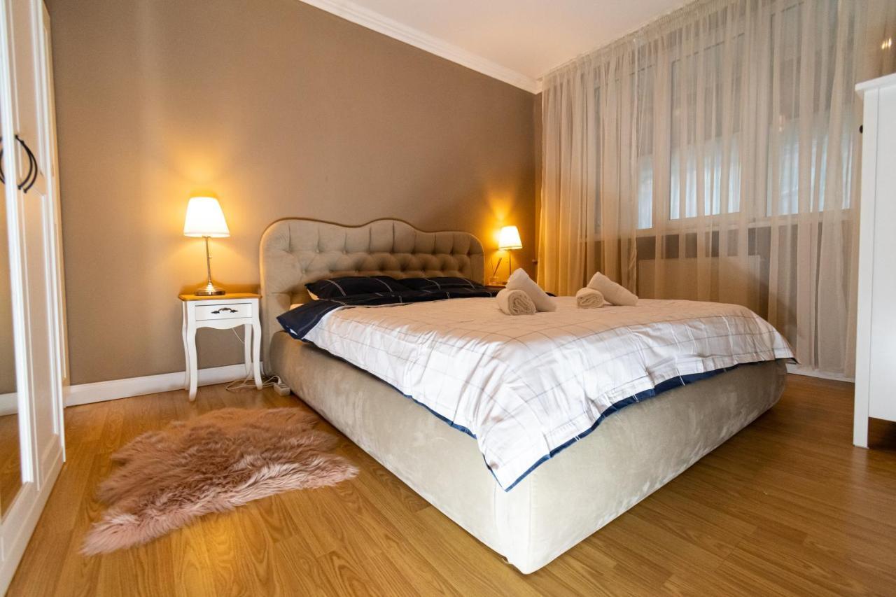 Central Apt. Near Afi Mall, 5 Mins To The Old Town By Car Apartment Brasov Ngoại thất bức ảnh